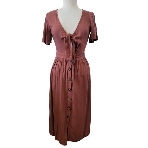 Mimi Chica Dresses & Skirts - Mimi Chika Tie Front Short Sleeve V Neck Lightweight Button Front Midi Dress